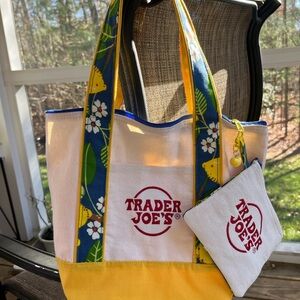 Trader Joe’s Limited Yellow Mini Tote With Matching Coin Purse